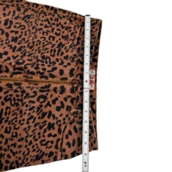 Free People | We The Free Leopard Print Denim Mini Skirt Size 26 - Picture 5 of 7
